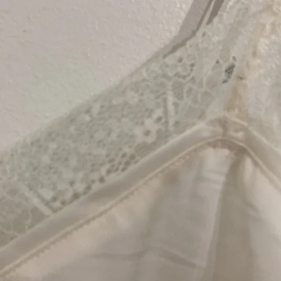 Abercrombie & Fitch Womens Lace Trim Camisole Small Soft White Cropped Feminine - Picture 3 of 12